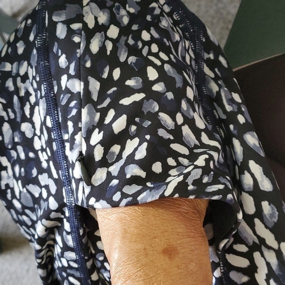 Capris leggings. Black. White and gray. 2 open large pockets 1 zipper pocket. Sm - Picture 7 of 8